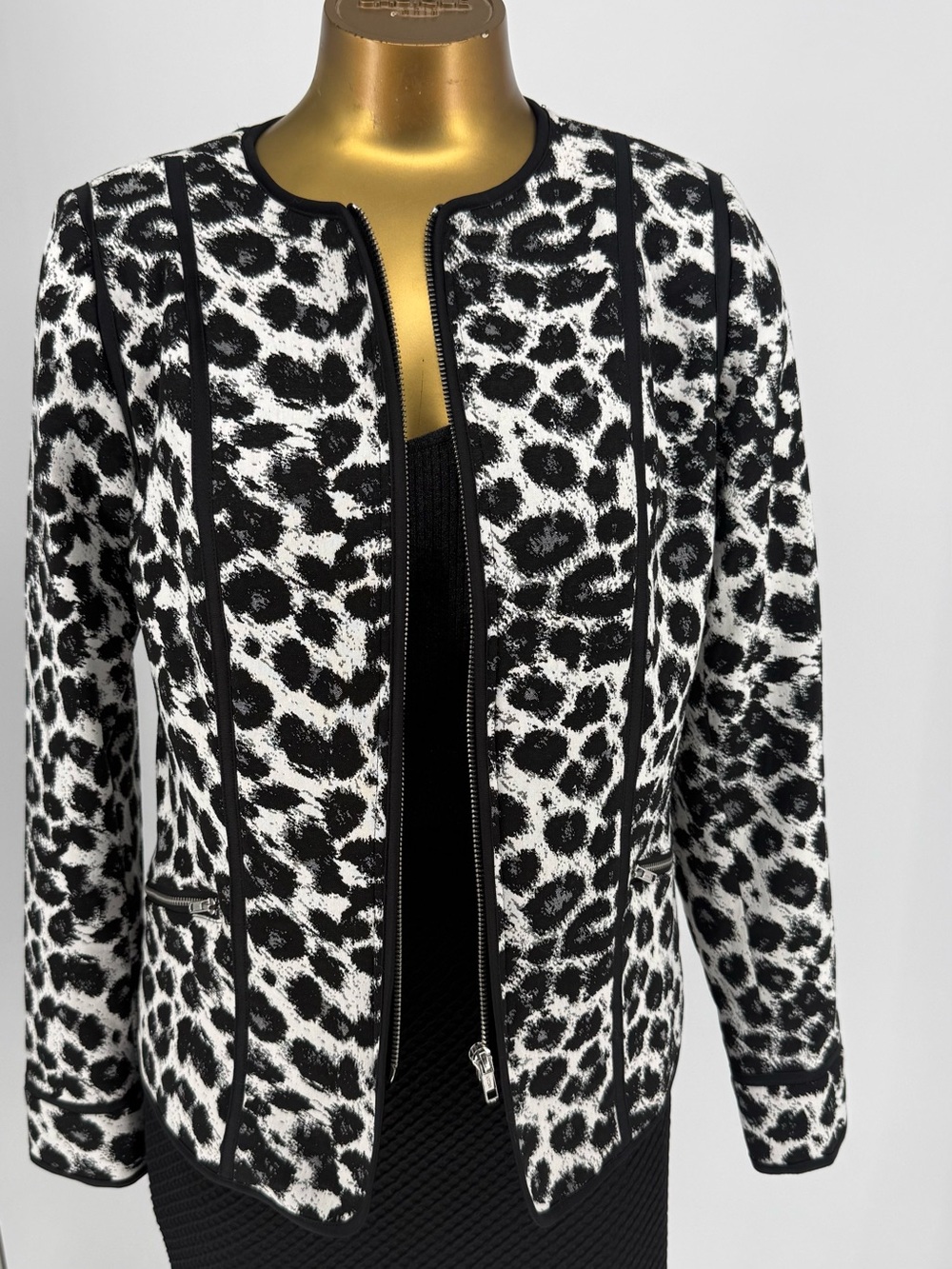 Crazy Line Women’s Black & White Leopard Print Zip-Front Jacket Size 10